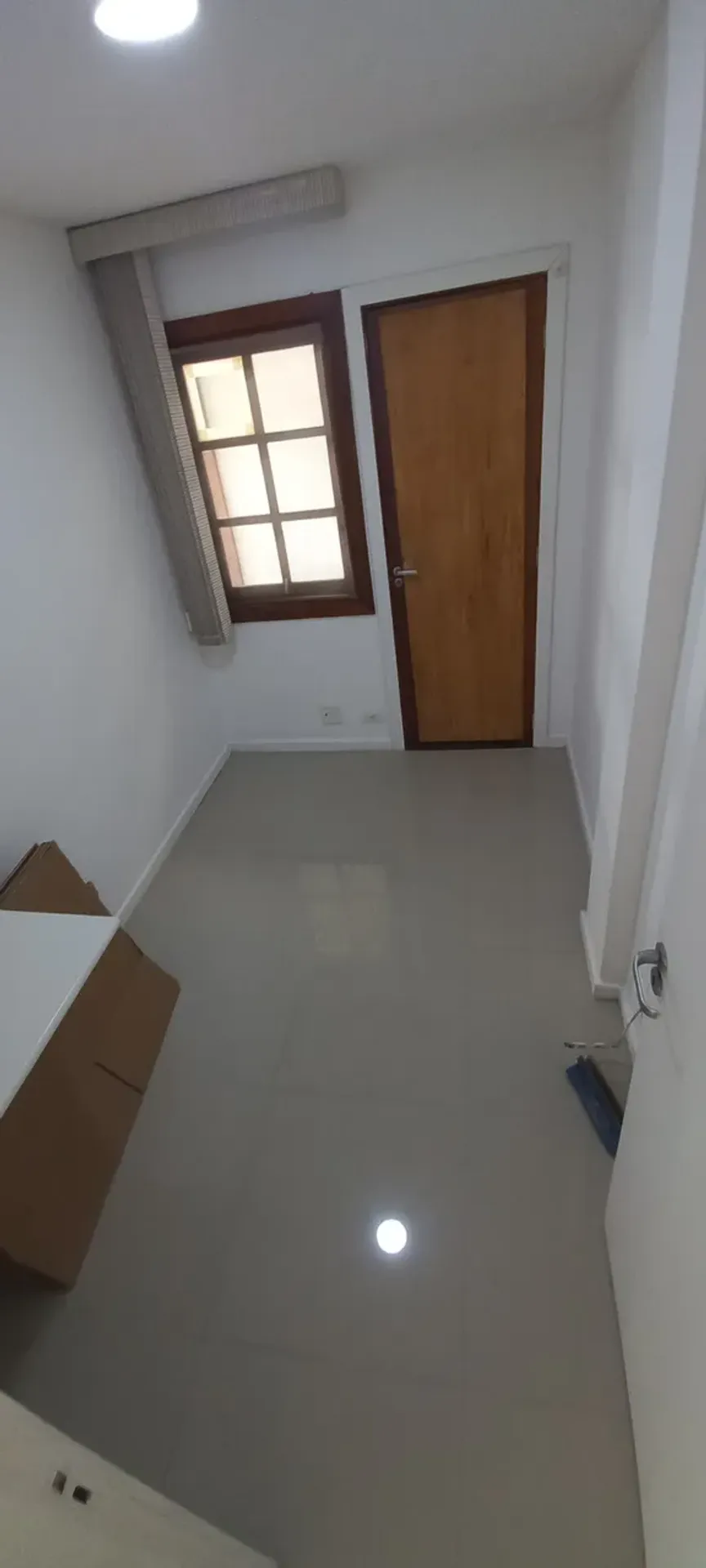 Unfurnished house with a closed kitchen and gas stove — photo 25