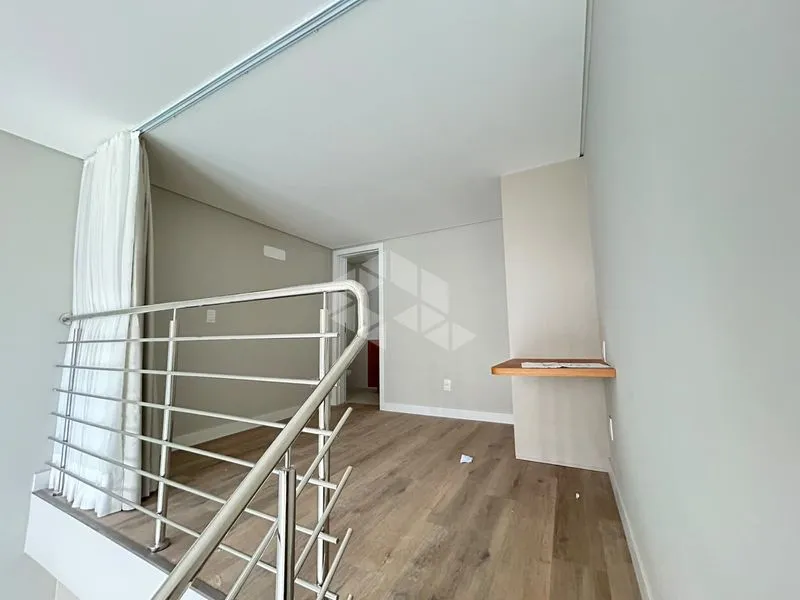 One-bedroom apartment with a glass-enclosed balcony — photo 18