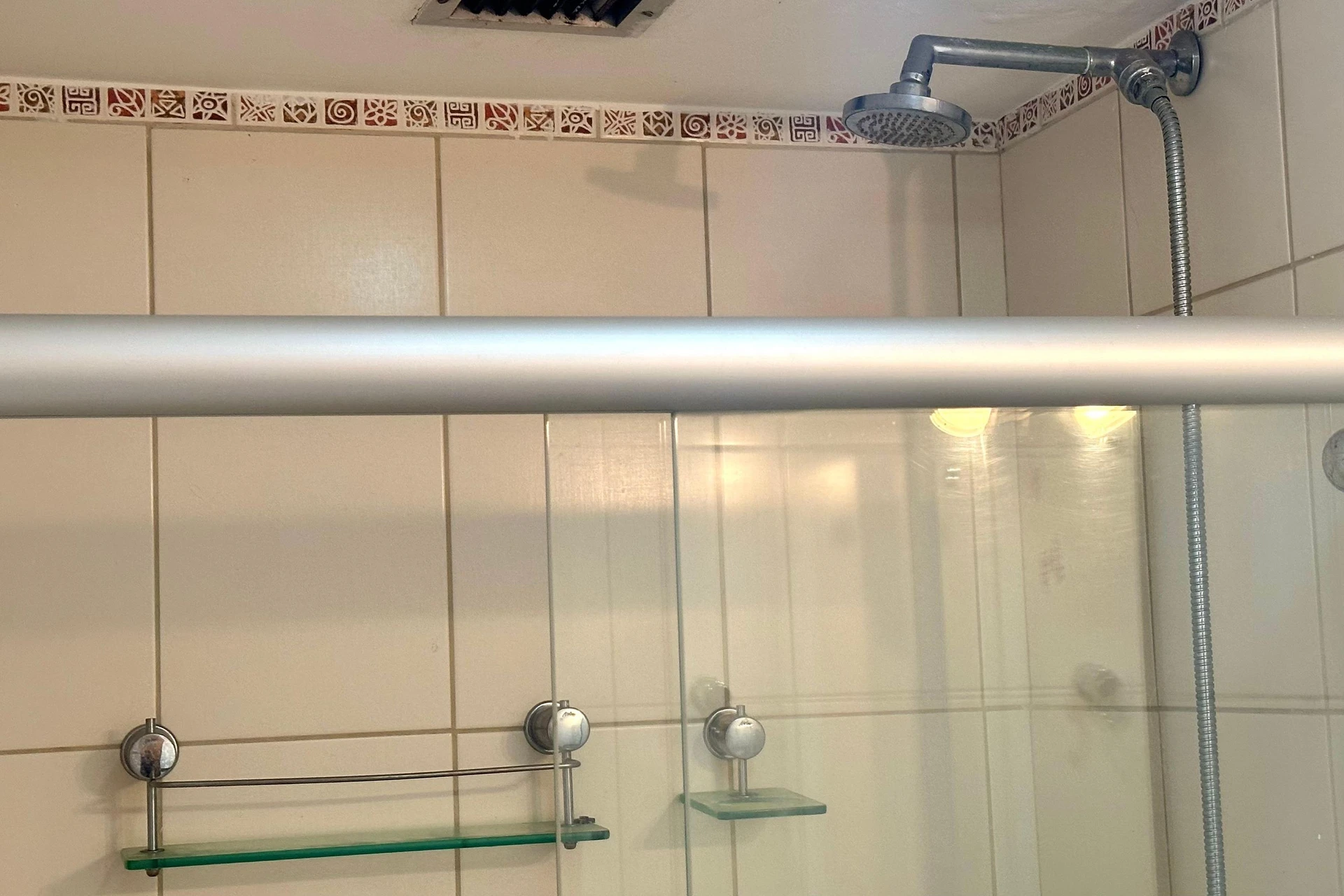 Apartamento de 3 quartos com vista para a água — photo 43
