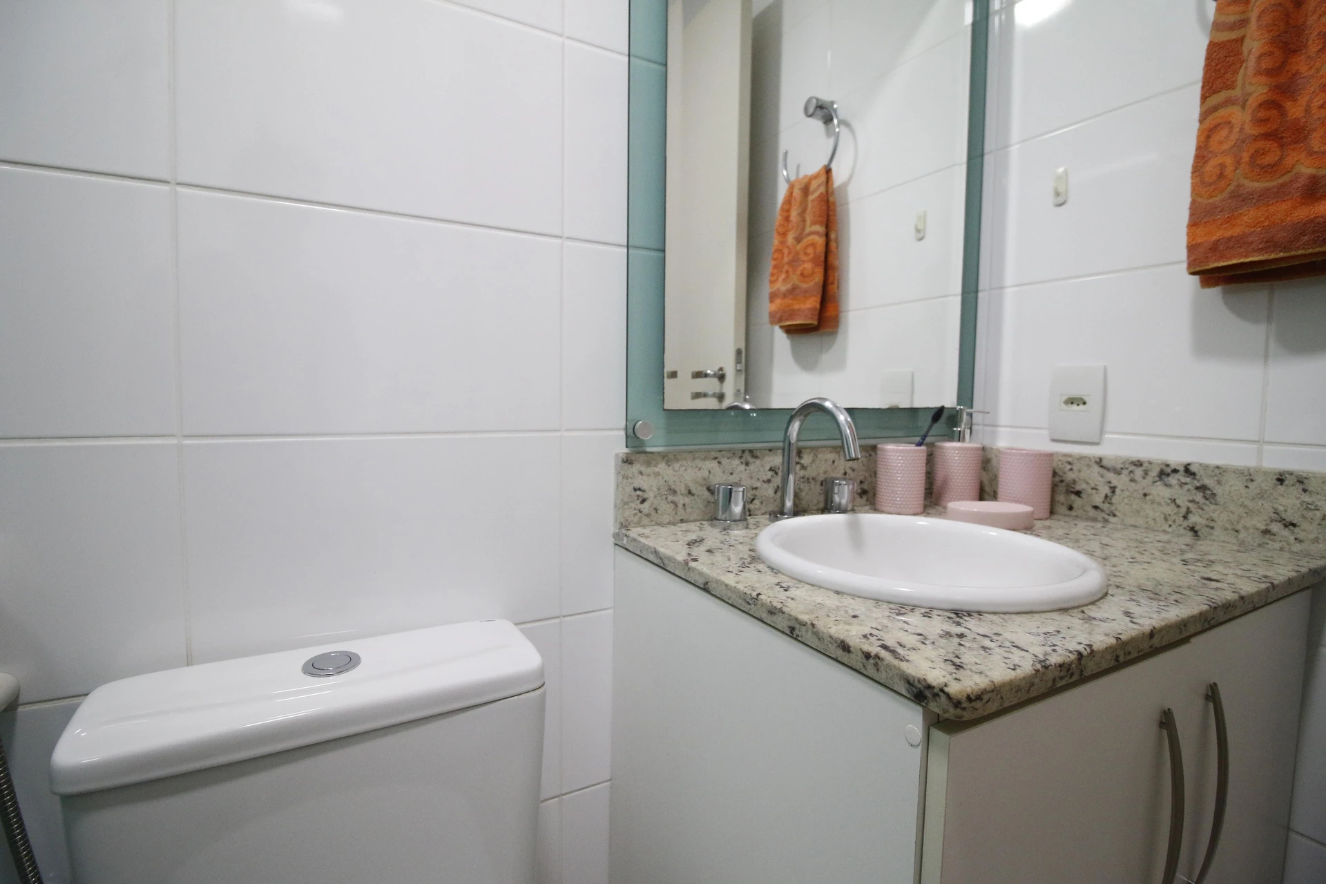 Furnished house, 230 m², with a glass-enclosed balcony — photo 57