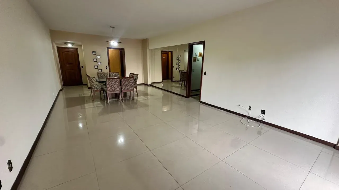 4-bedroom apartment with glassed-in balcony — photo 24