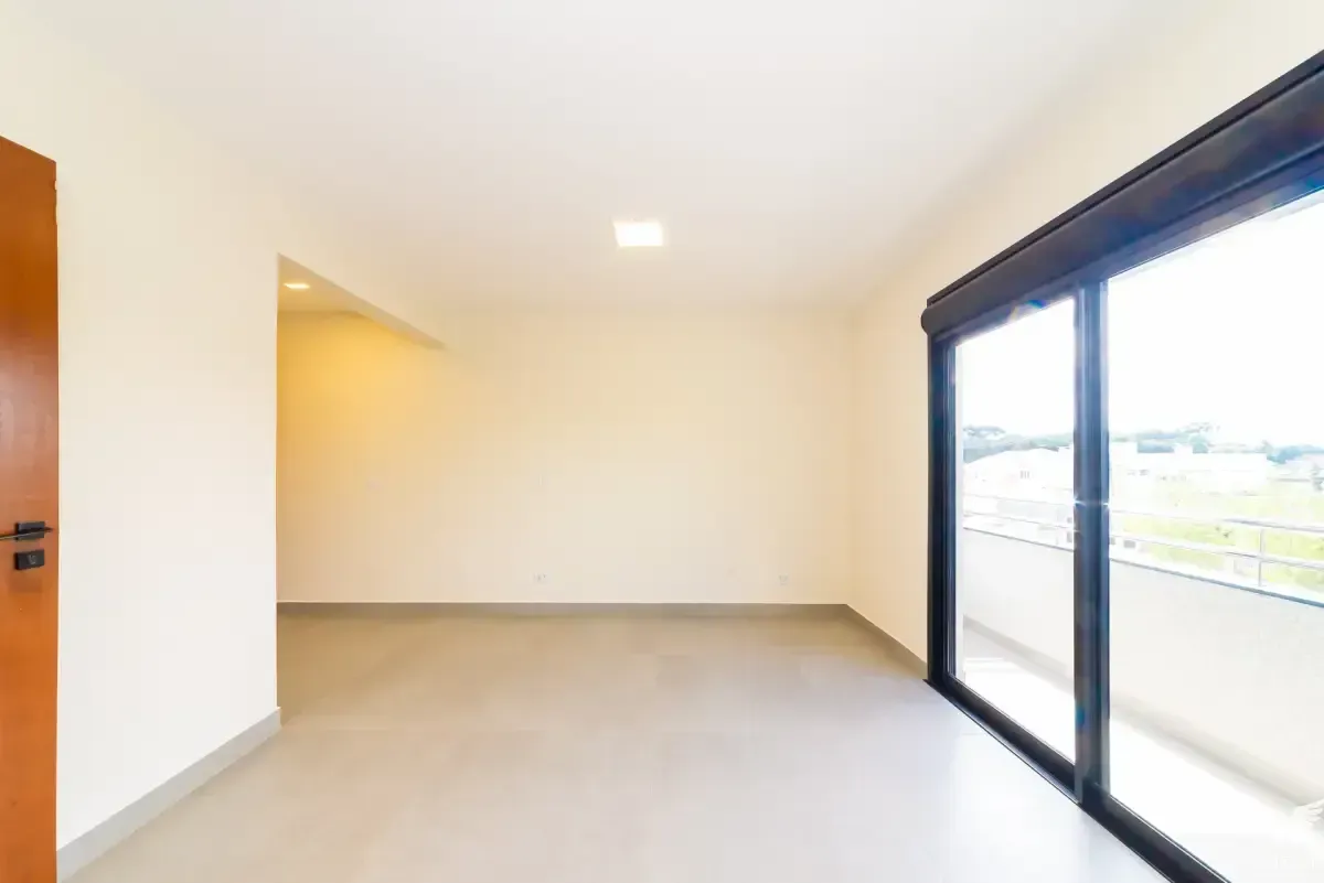 Two-story house with 230 m², 3 bedrooms and 4 baths — photo 35