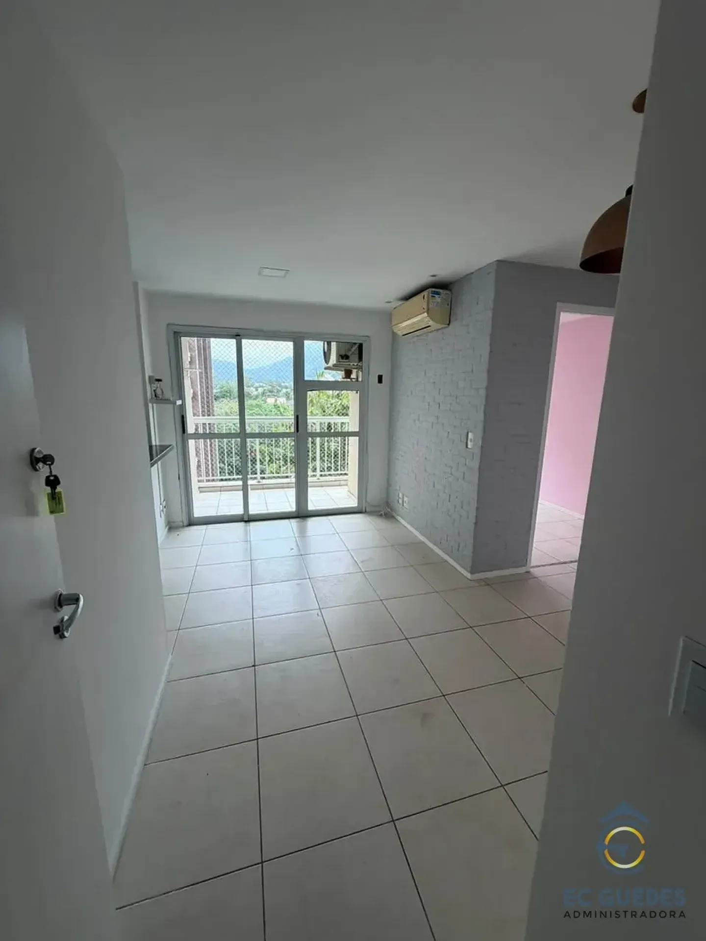2-bedroom apartment with a mountain view in Rio de Janeiro — photo 15