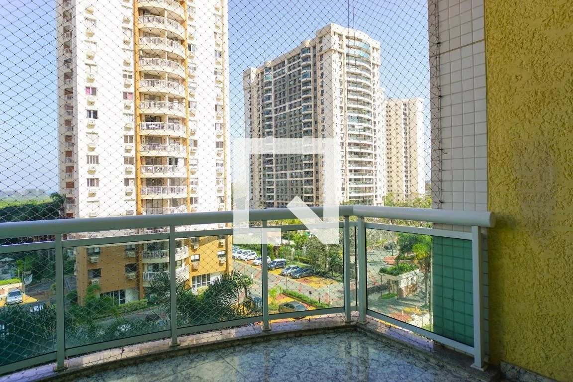 Apartamento sem mobília com 2 quartos e varanda fechada — photo 13