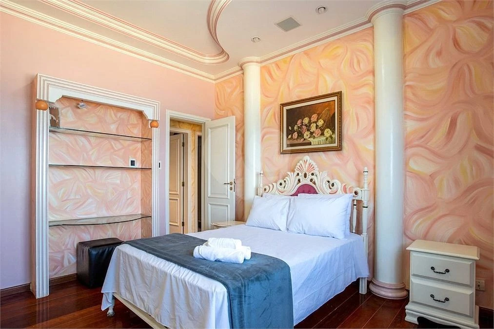 Furnished 127 m² apartment with 3 bedrooms and 3 baths — photo 3