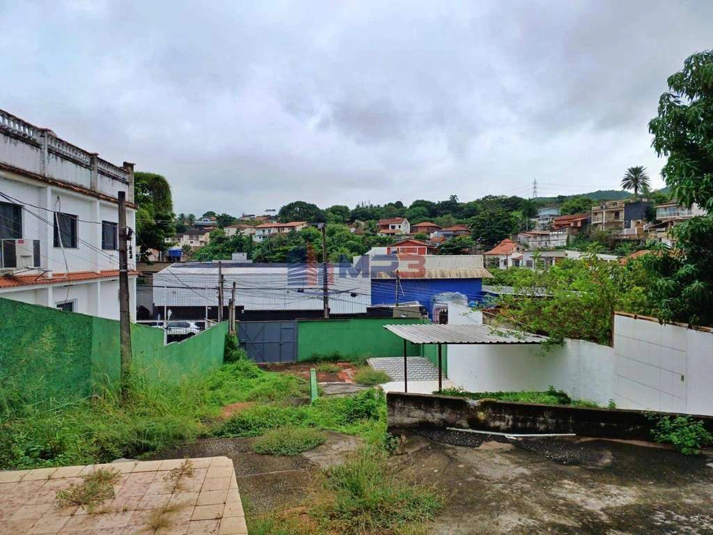 540 m² House with 4 bedrooms and 5 parking spaces — photo 24