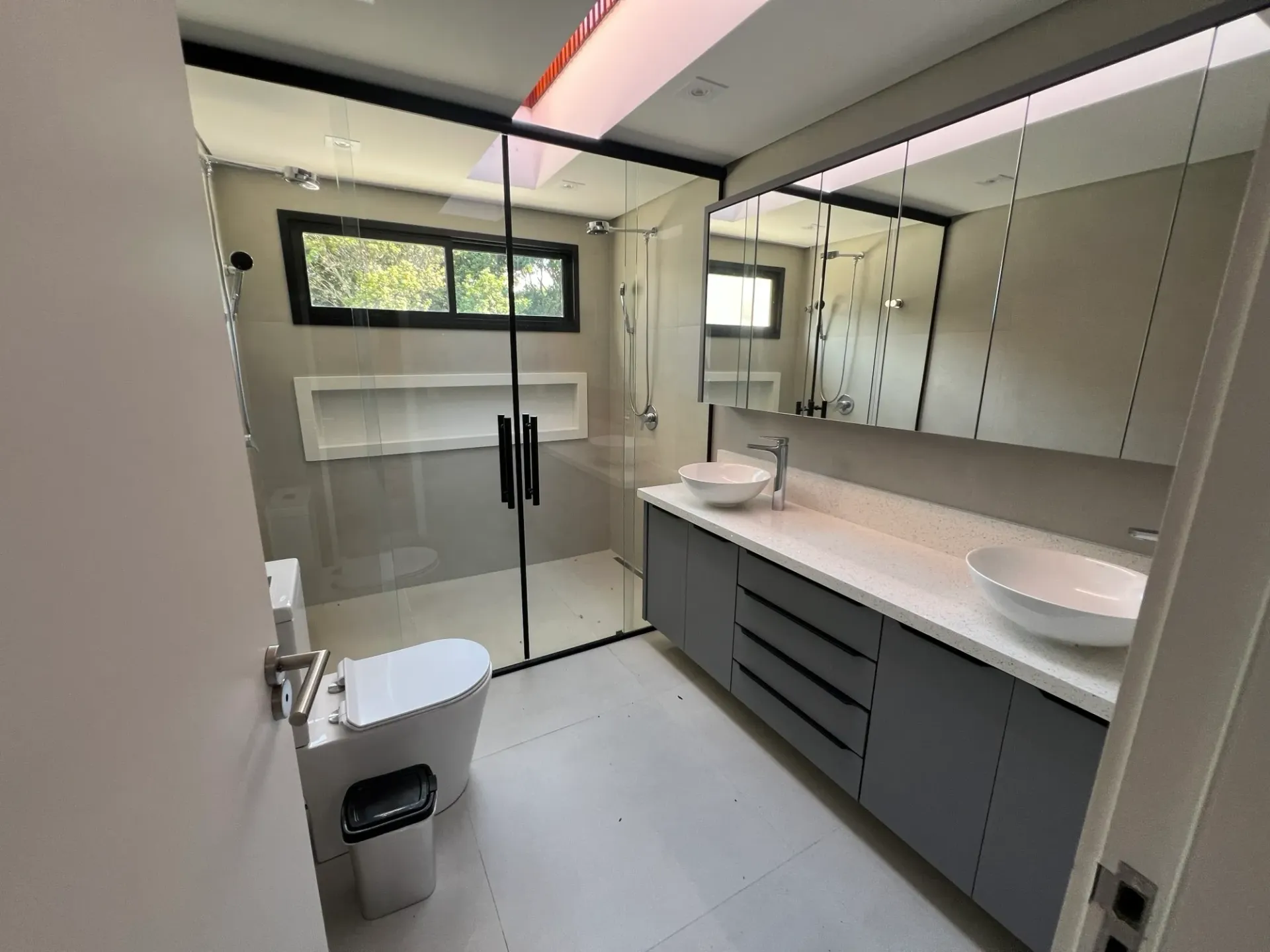 Gated condo house with 6 en-suite bedrooms and 7 baths — photo 17