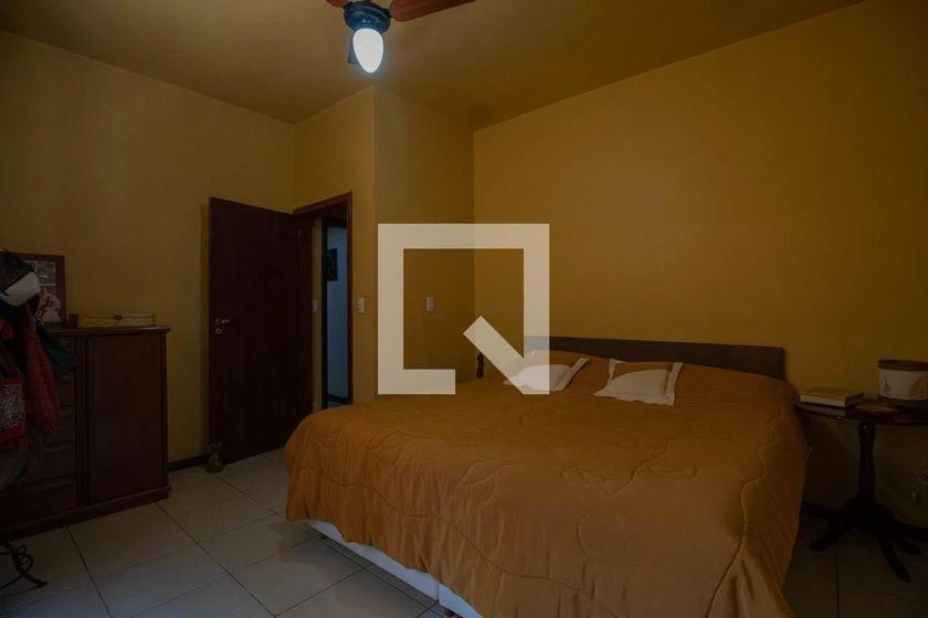 Casa de 450 m² con 6 dormitorios y 4 baños — photo 27