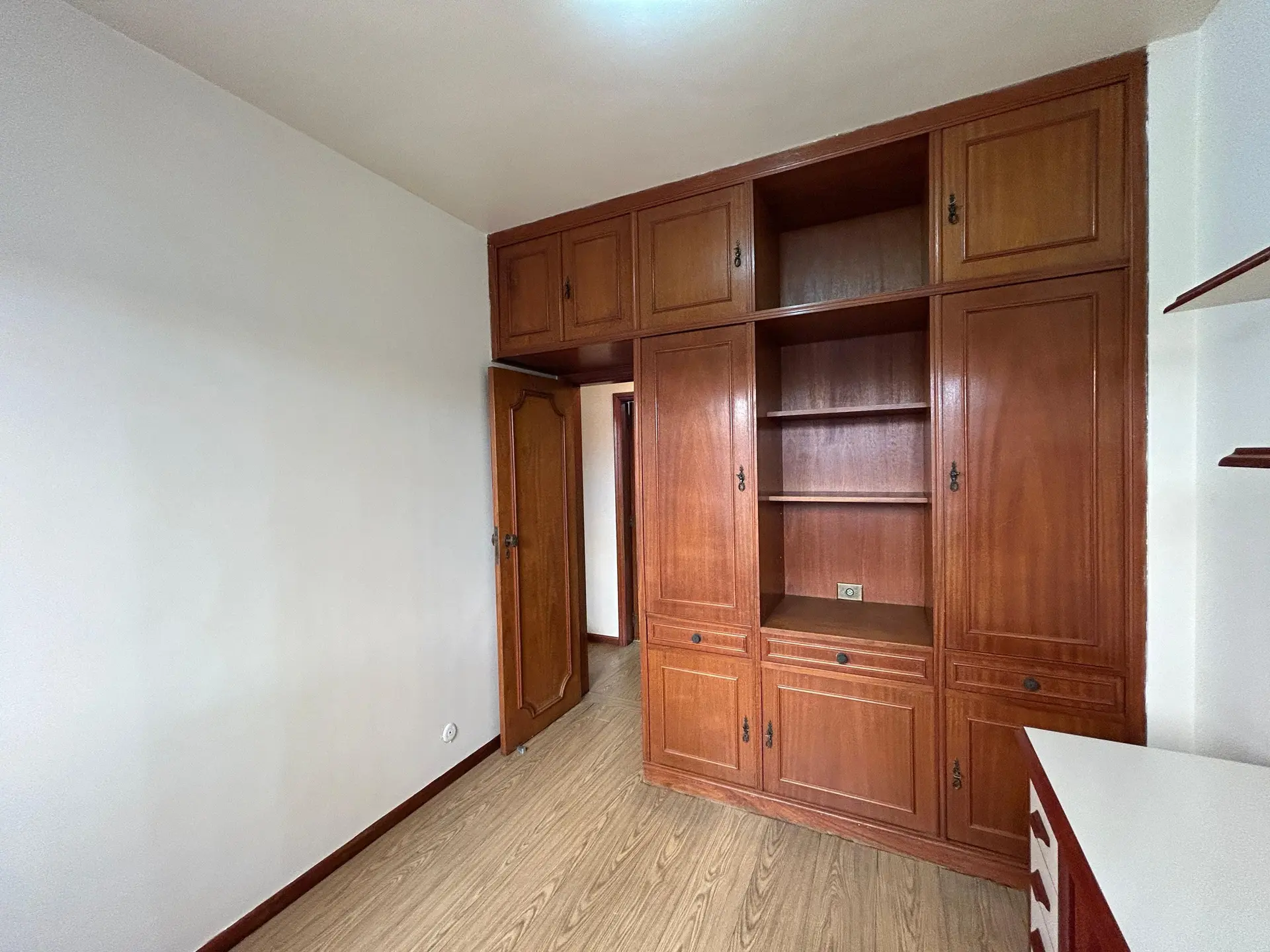 Apartamento com 3 quartos e suíte em bom estado — photo 29