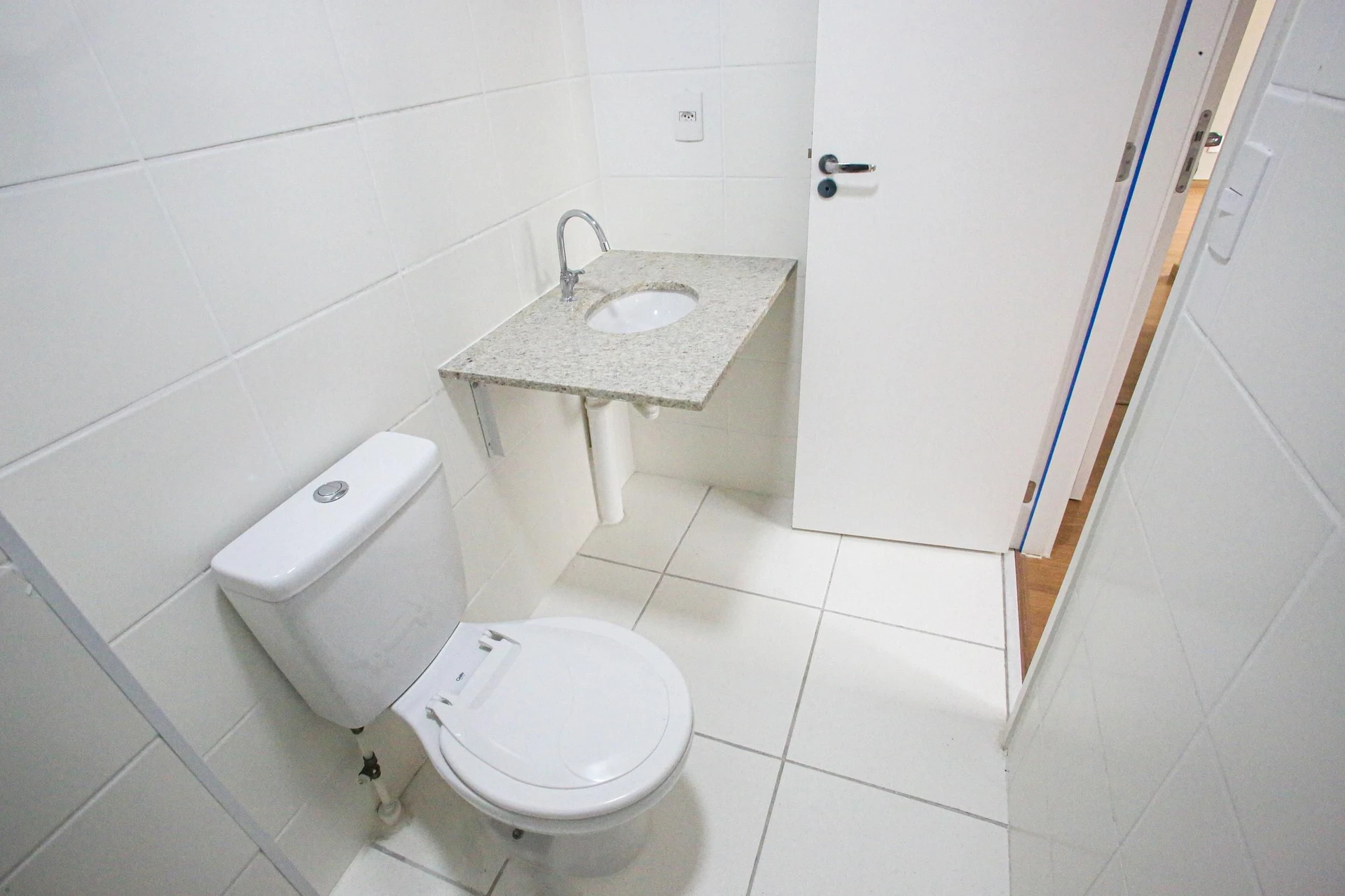 Apartamento de 2 quartos em condomínio com academia — photo 11