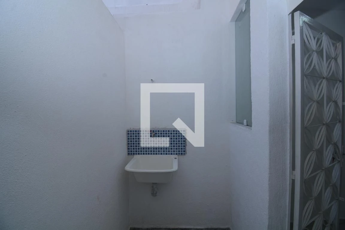 Casa sem mobília com 2 quartos, 1 banheiro e vaga — photo 6