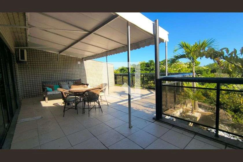 Top-floor duplex with 326 m², 5 bedrooms and 3 parking — photo 8