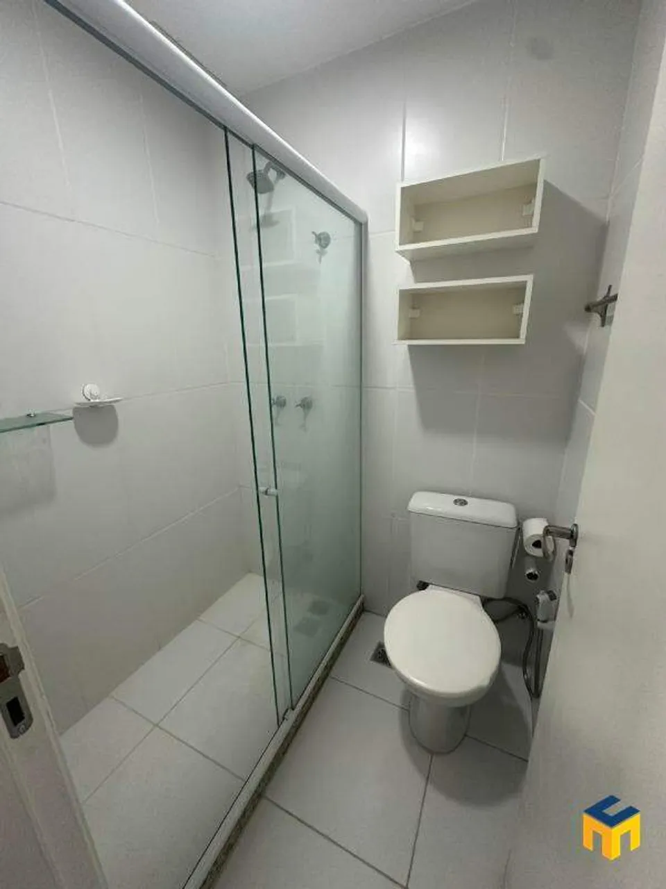 Unfurnished 1-bedroom apartment with parking space — photo 5