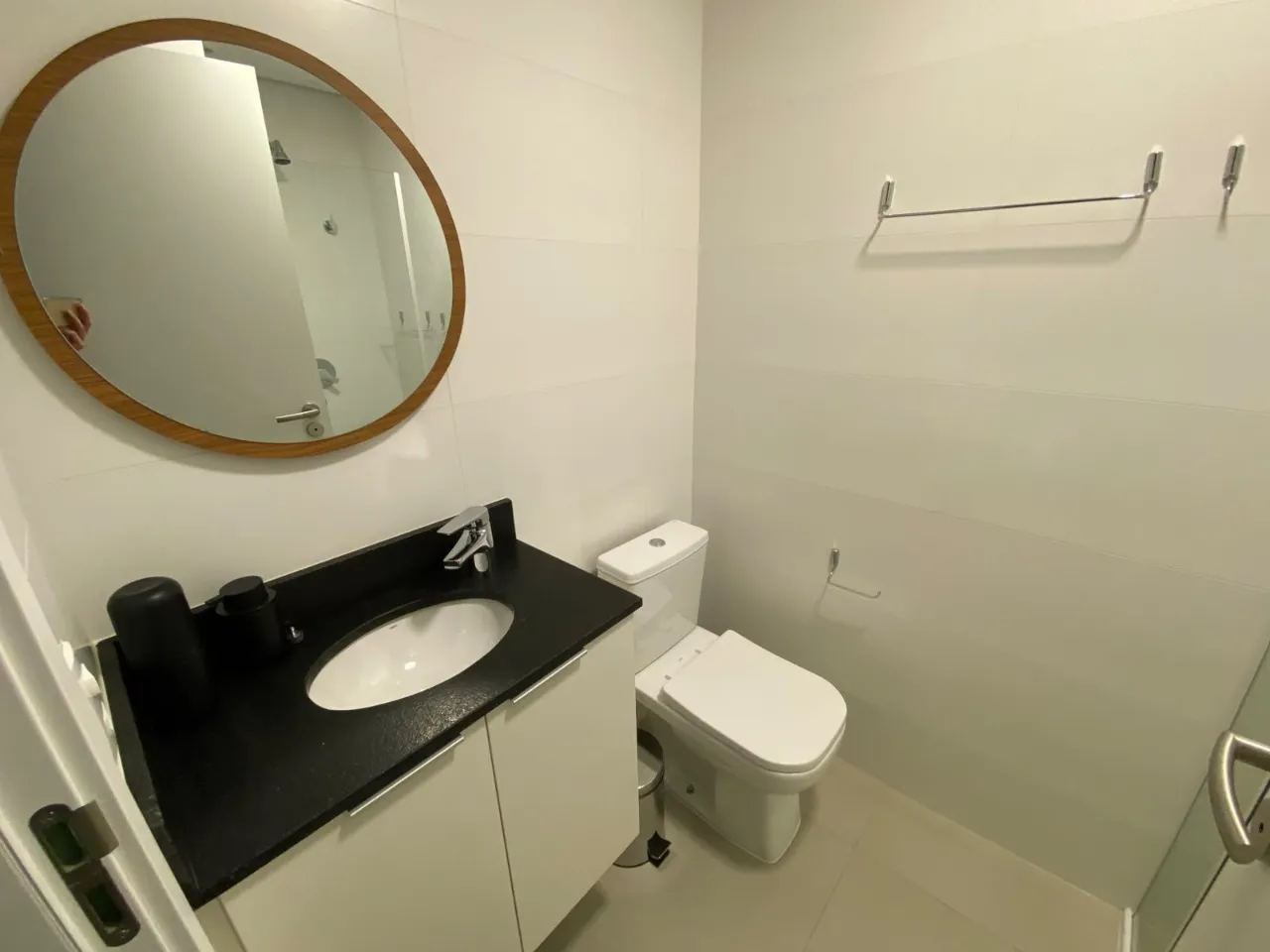 One-bedroom apartment with a mountain view in Florianópolis — photo 12