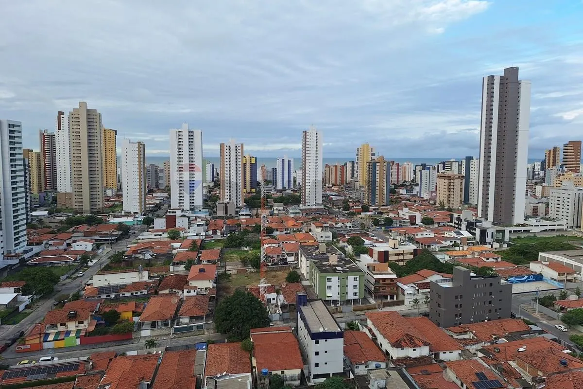 Рабочее место и 3 спальни: квартира 96 м² — photo 25