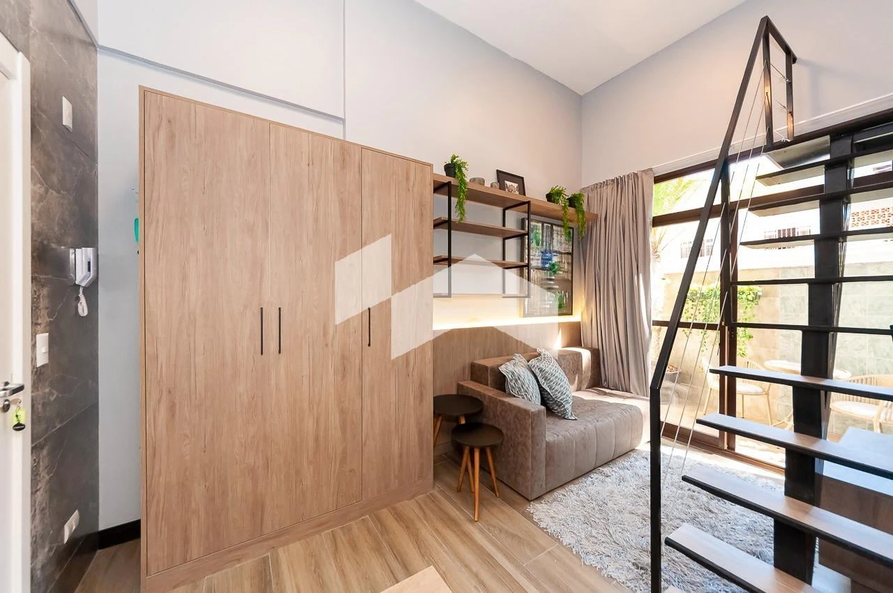 Furnished studio, 21 m², with wood or laminate floors — photo 15