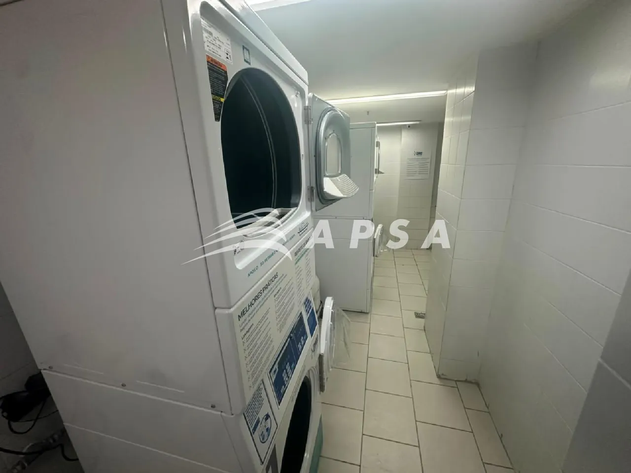 Furnished 1-bedroom apartment with a washing machine — photo 8