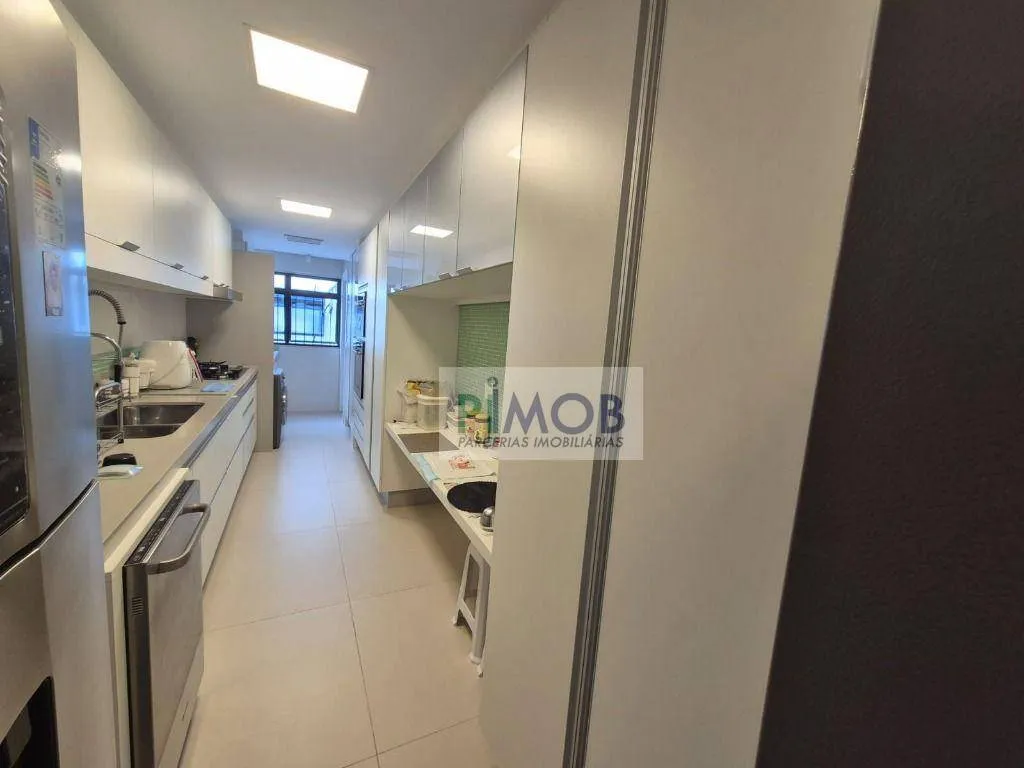 Furnished duplex penthouse with 3 bedrooms and 256 m² — photo 37
