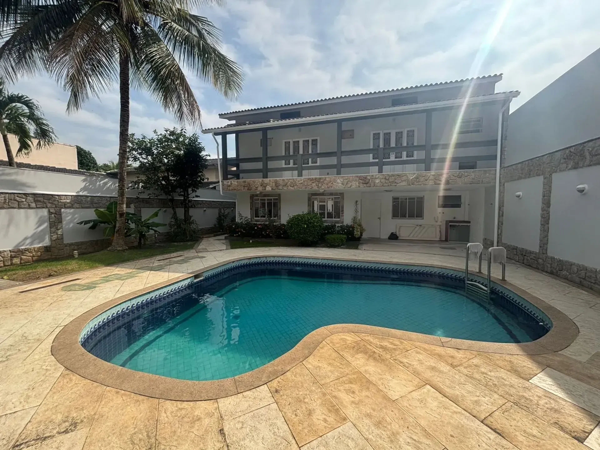 Apartment with 4 bedrooms, balcony and 500 m² — photo 2