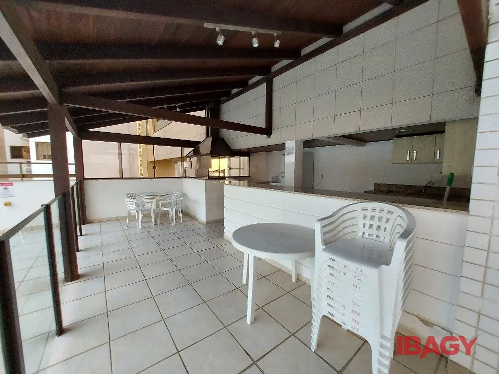 Furnished apartment with 3 en-suite bedrooms and 152 m² — photo 17