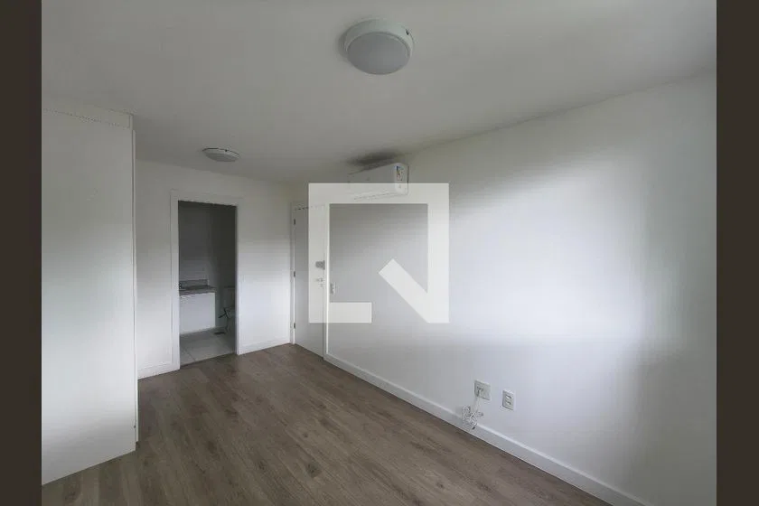 2-bedroom apartment with a mountain view — photo 22