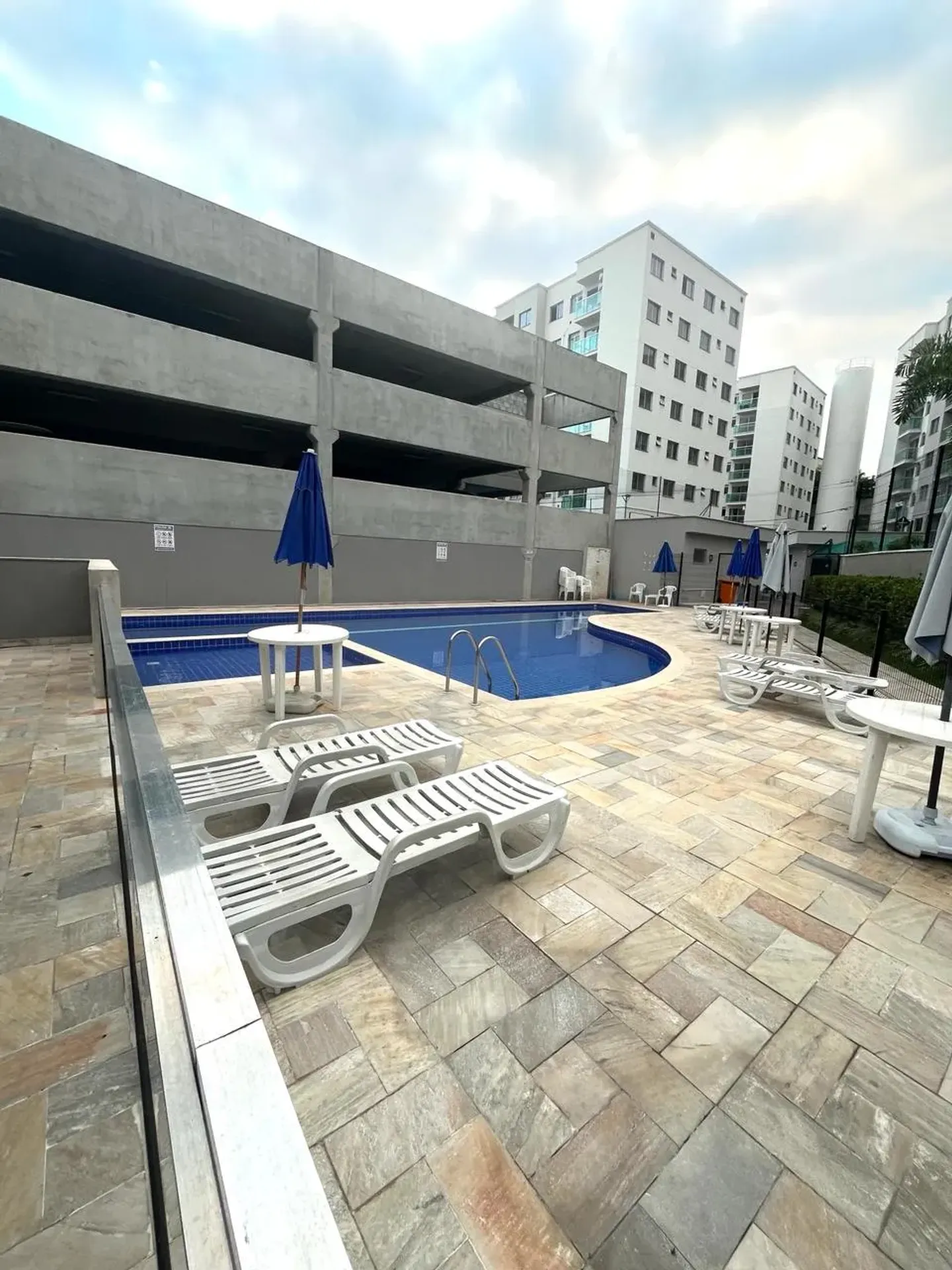 Balcony with a grill in a 2-bedroom apartment, 51 m² — photo 42