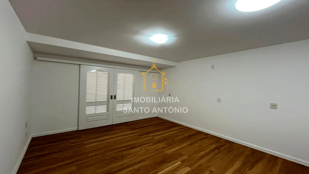 Меблированный дом: 3 спальни, 2 сьюта, 350 м² — photo 9