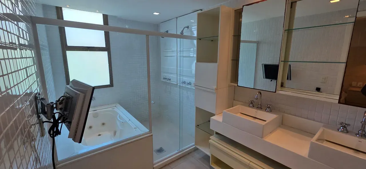 Apartamento de 4 suítes com 234 m² e 3 vagas no 4º andar — photo 23