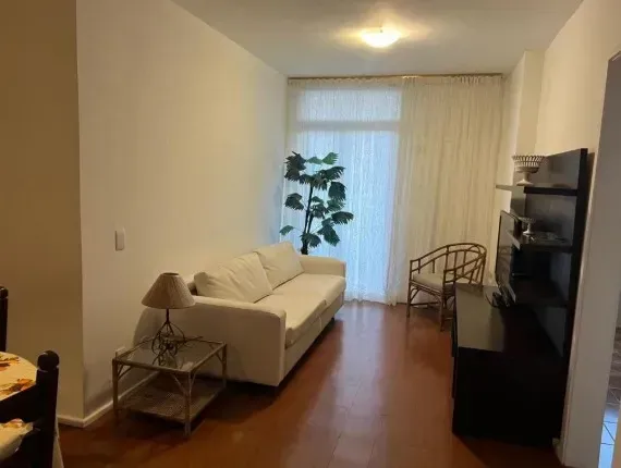 Apartamento sem mobília com 2 quartos e cozinha a gás