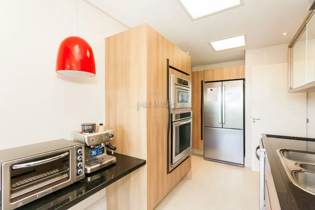 Furnished 158 m² apartment with 3 bedrooms and 5 bathrooms — photo 13