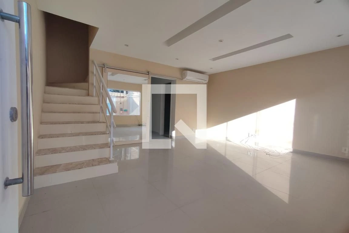 Unfurnished house with 3 bedrooms and 4 bathrooms — photo 8