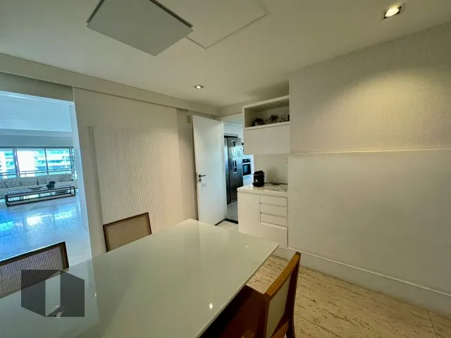 Furnished penthouse apartment with 5 bedrooms and 5 baths — photo 16