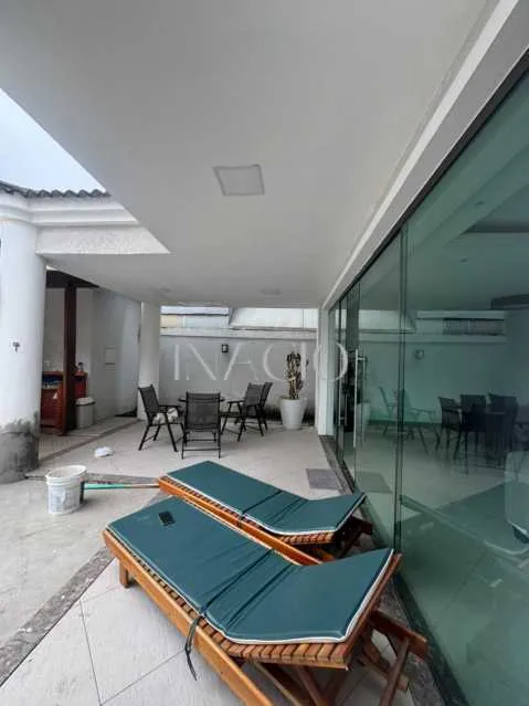 Jacuzzi y 5 dormitorios: casa de 300 m² — photo 9