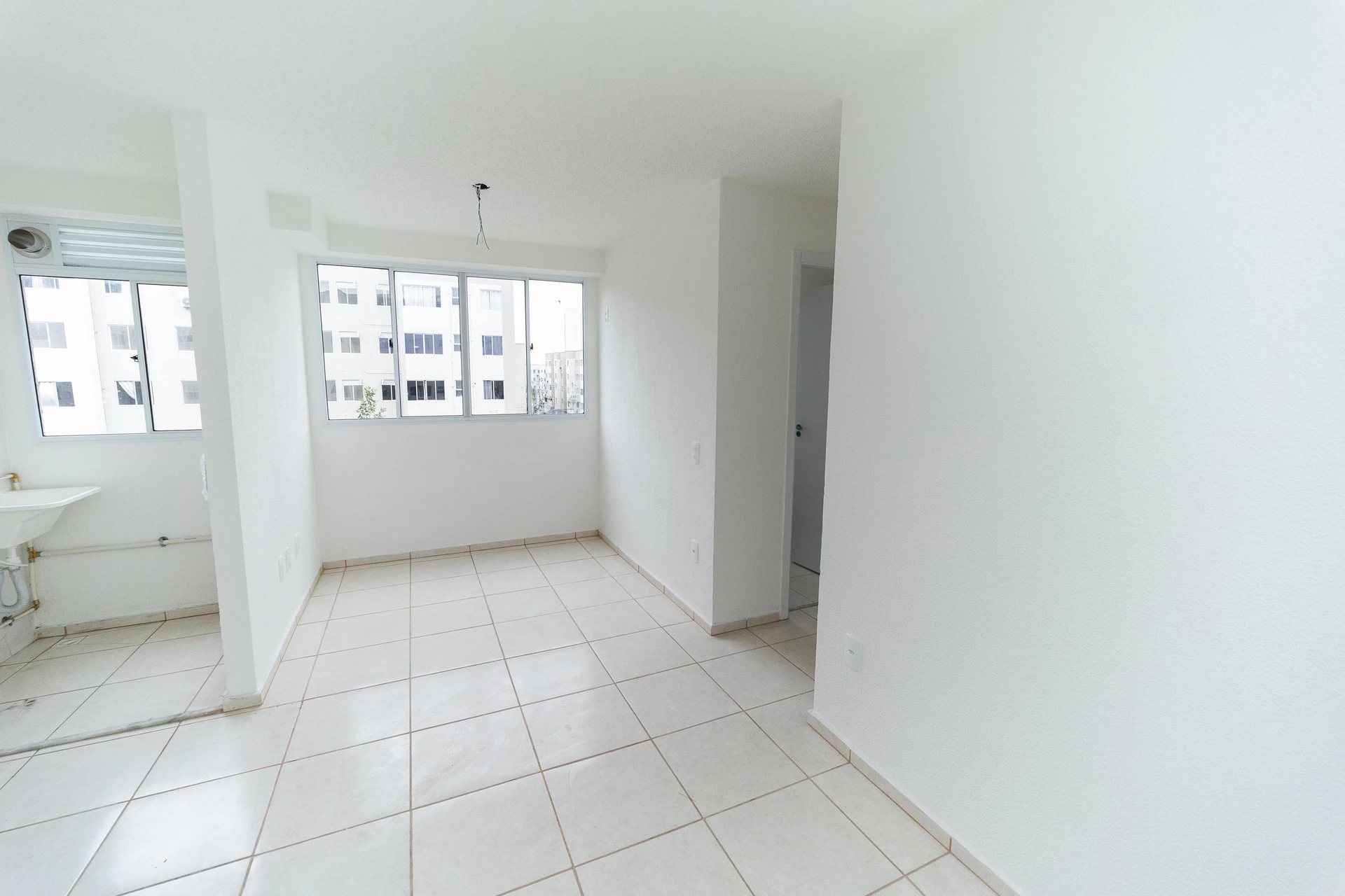 Apartamento de 2 quartos em condomínio com piscina — photo 10