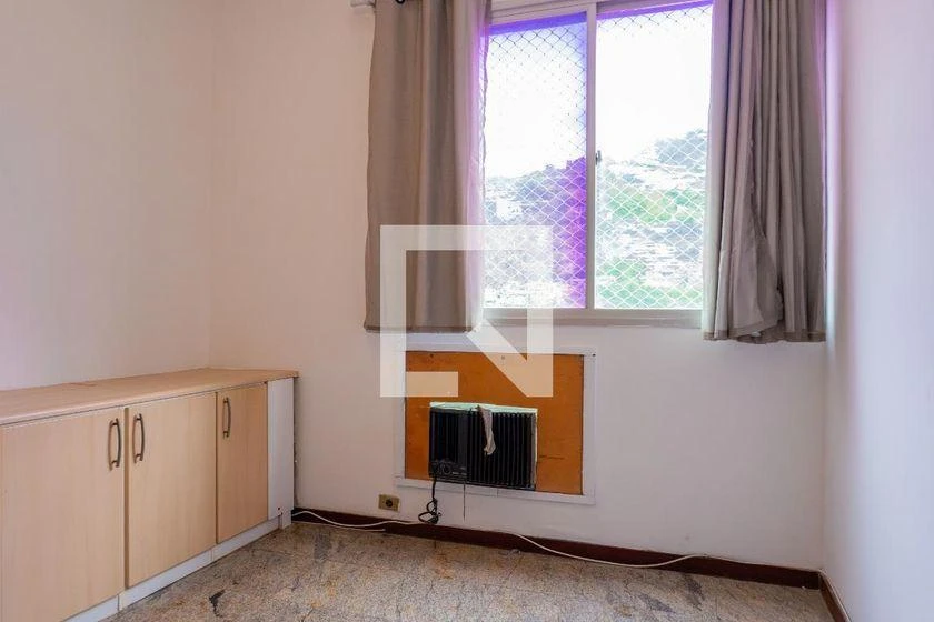 Home office in a 4-bedroom apartment, 174 m² — photo 33