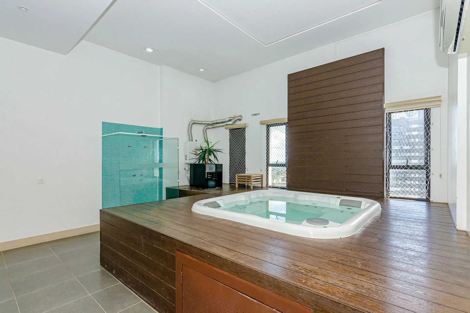Apartamento amueblado de 1 dormitorio con cocina compacta — photo 28