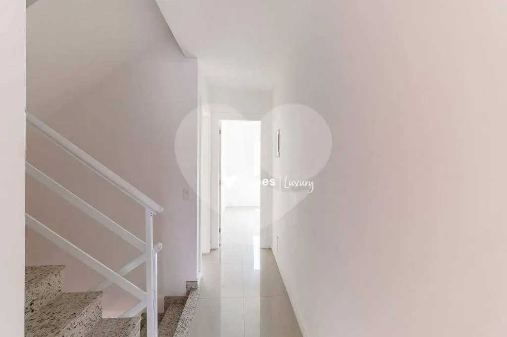 Unfurnished triplex house with 6 en-suite bedrooms and 820 m² — photo 49