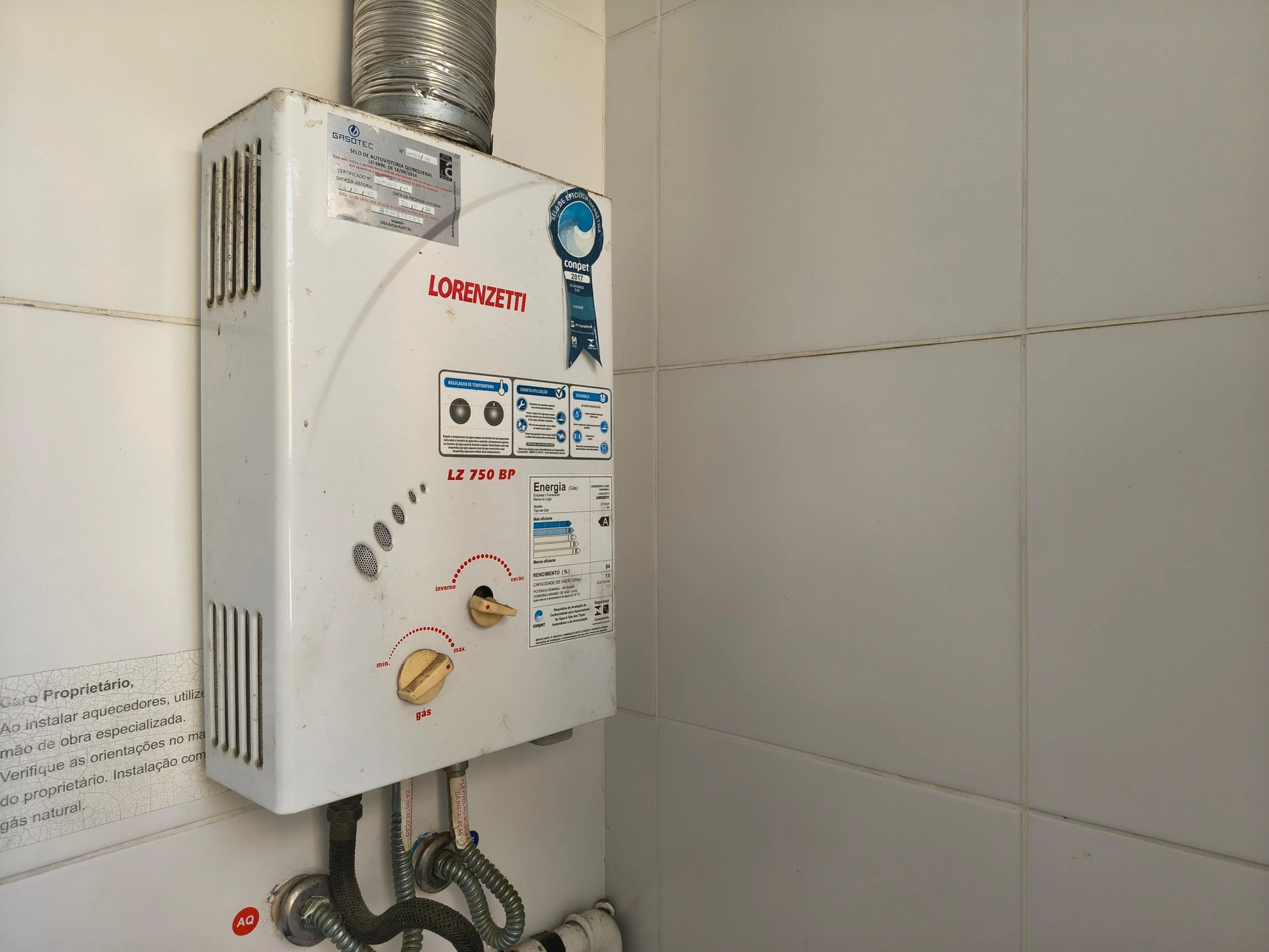 Washing machine in a 2-bedroom apartment, 46 m² — photo 3