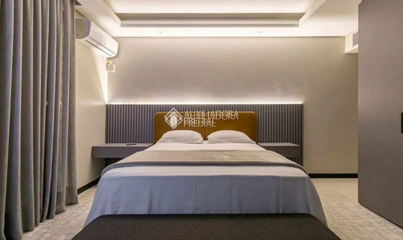 Furnished house with 6 en-suite bedrooms and 7 baths — photo 11
