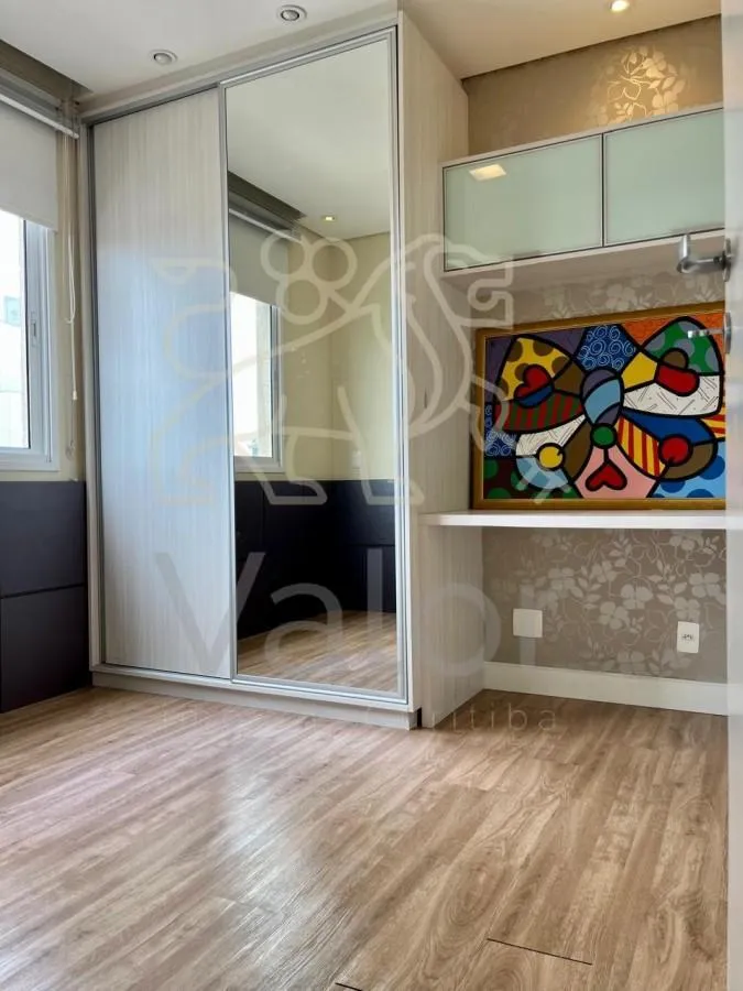 2-bedroom apartment in a building with a heated pool — photo 4