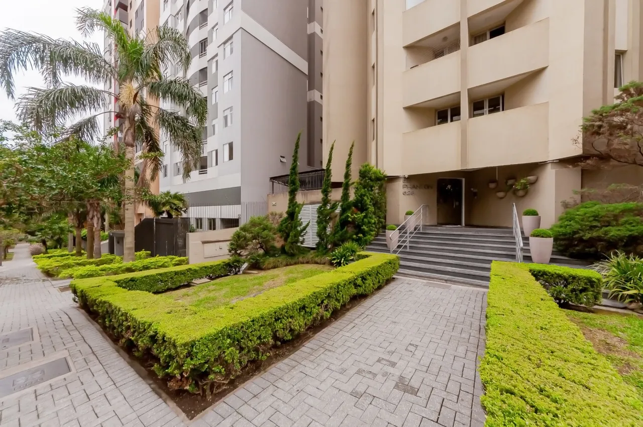 1-bedroom apartment with a balcony and 37 m² — photo 5