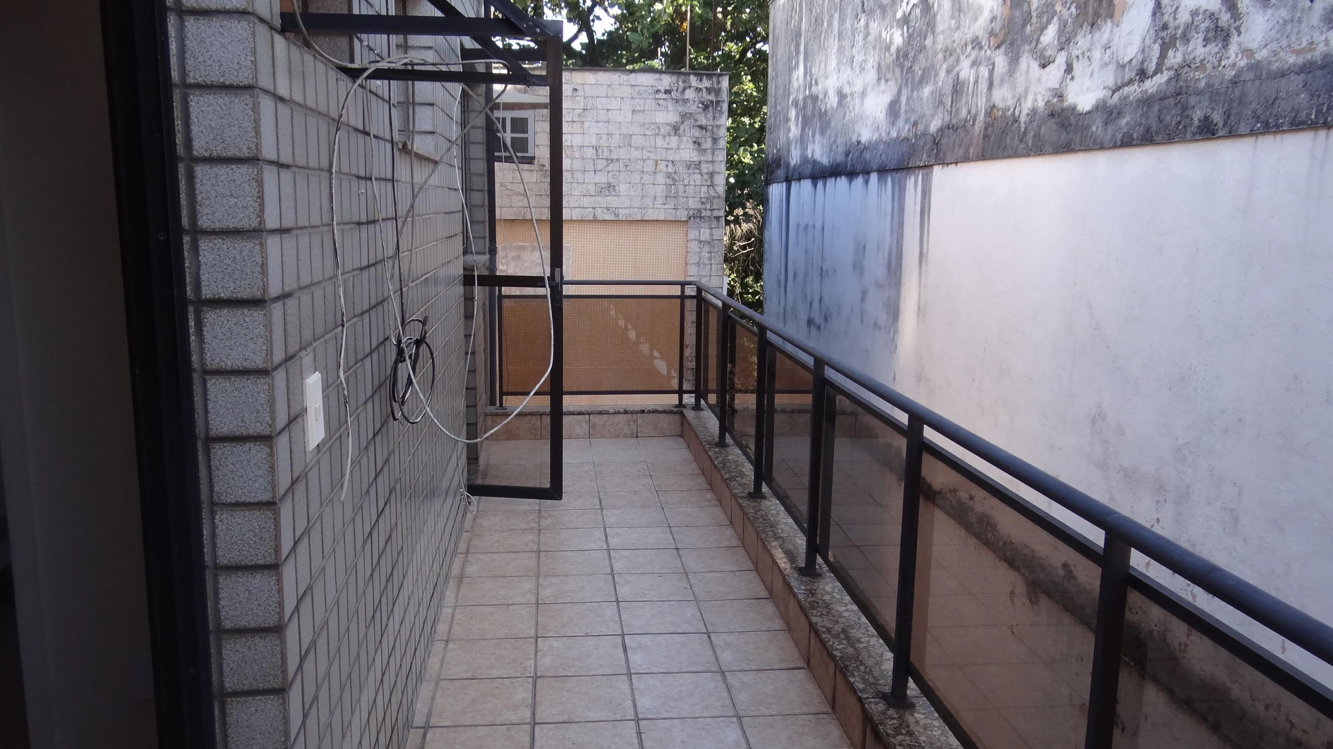 Apartamento sin amueblar con 3 dormitorios y balcón — photo 20