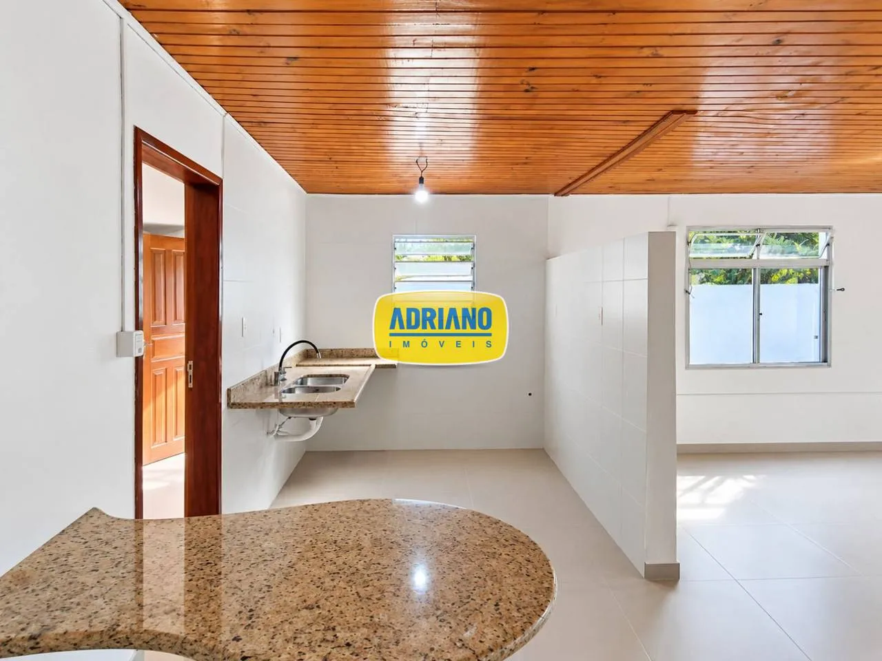 2-bedroom, 50 m² house in Florianópolis — photo 2