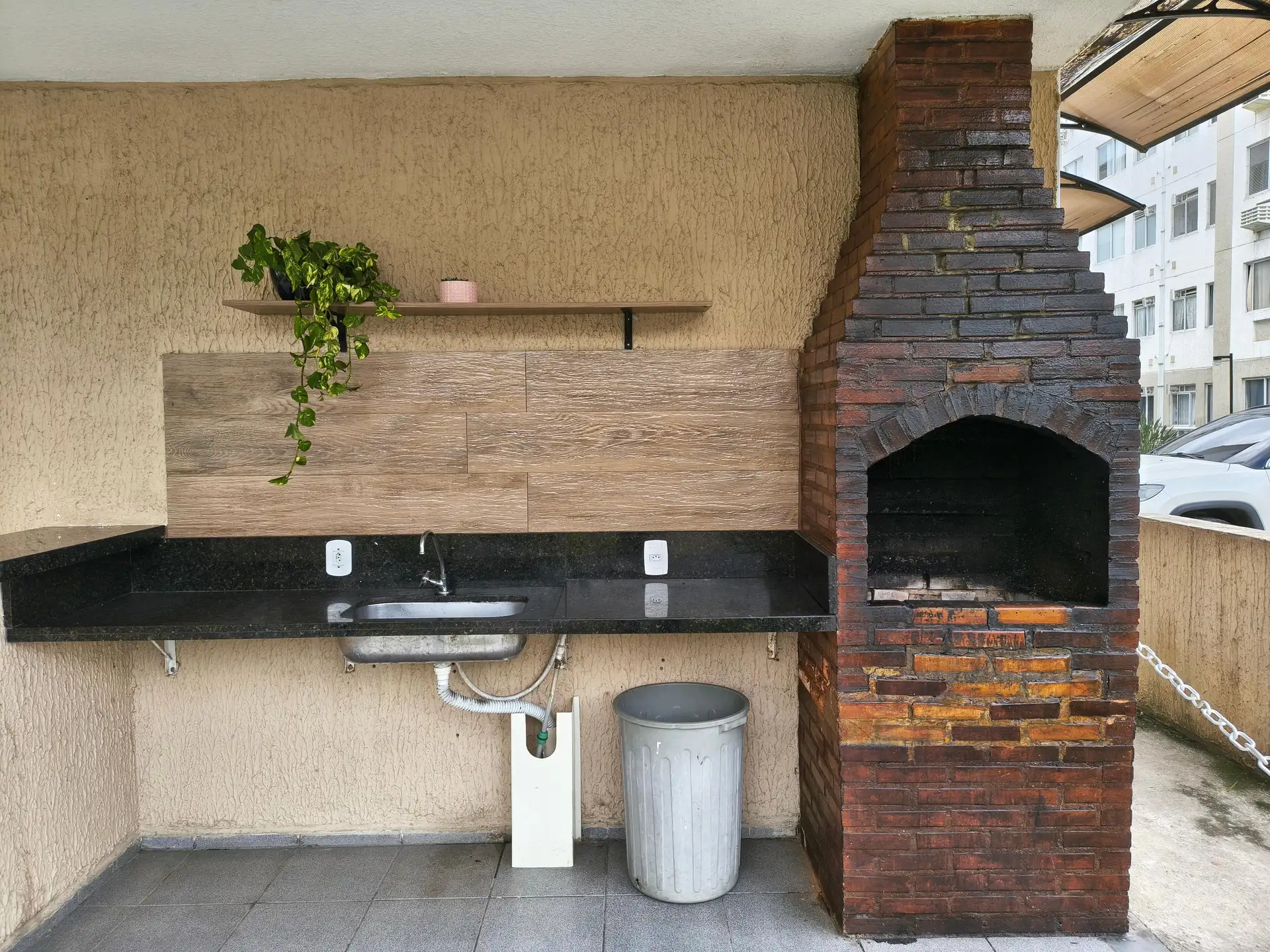 2-bedroom apartment with 1 parking space and 1 bath — photo 15