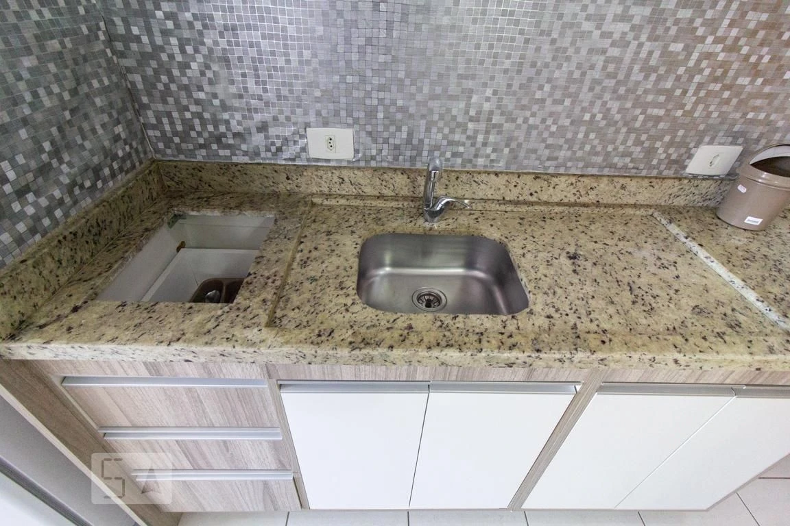 Studio de 27 m² com espaço de home office e máquina de lavar — photo 15