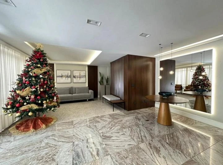 198 m² rental apartment with 3 bedrooms and 2 parking spots
