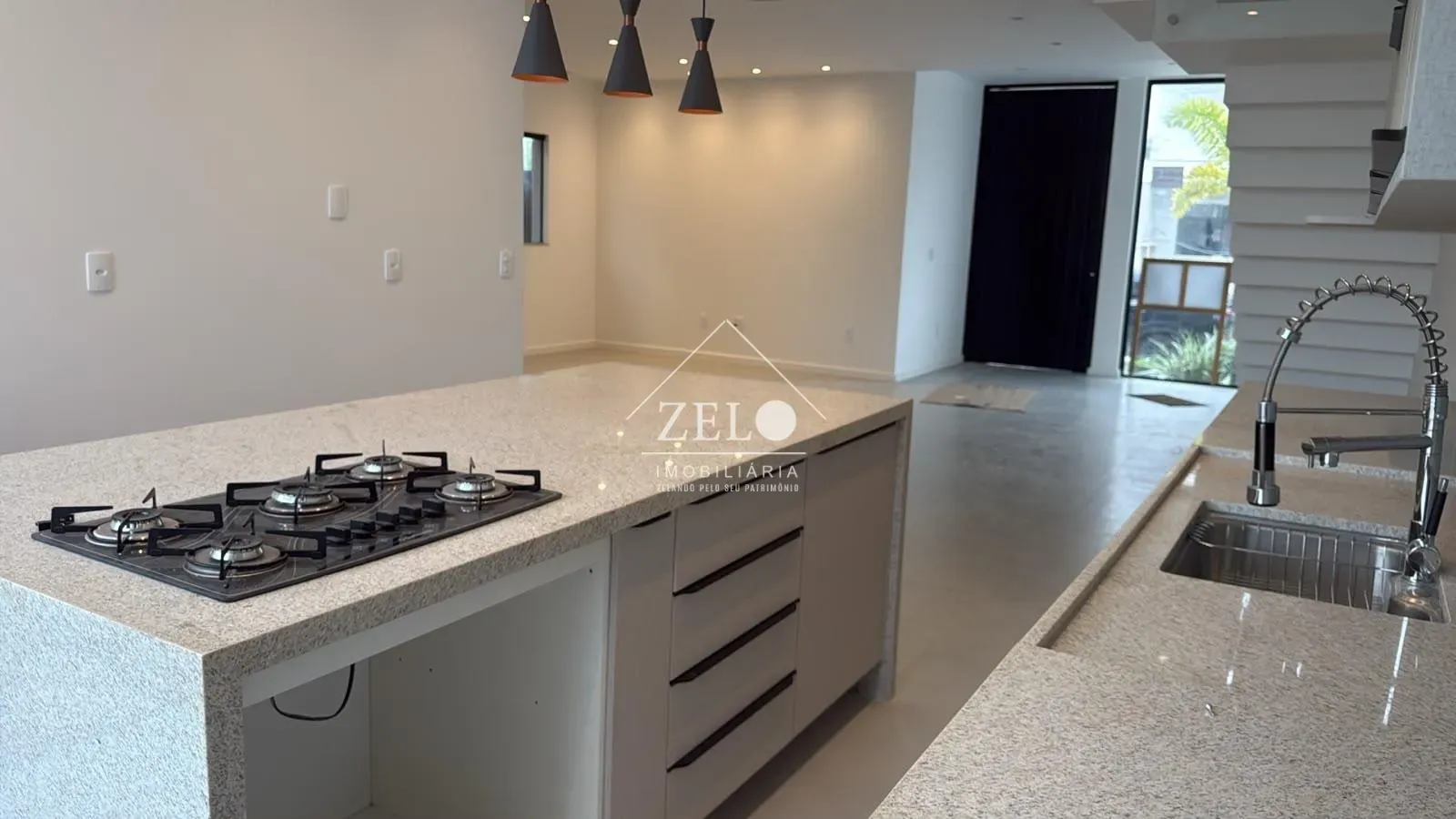 Casa com 4 quartos e 4 banheiros, cozinha integrada — photo 9