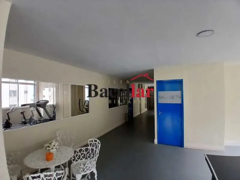 Furnished apartment with 2 bedrooms and 1 glass shower — photo 13