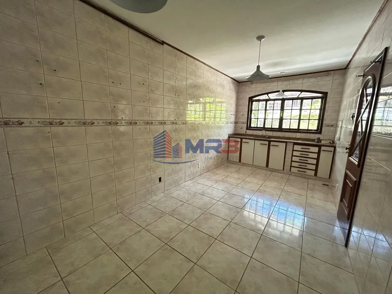 House, 280 m², with a bathtub — photo 15