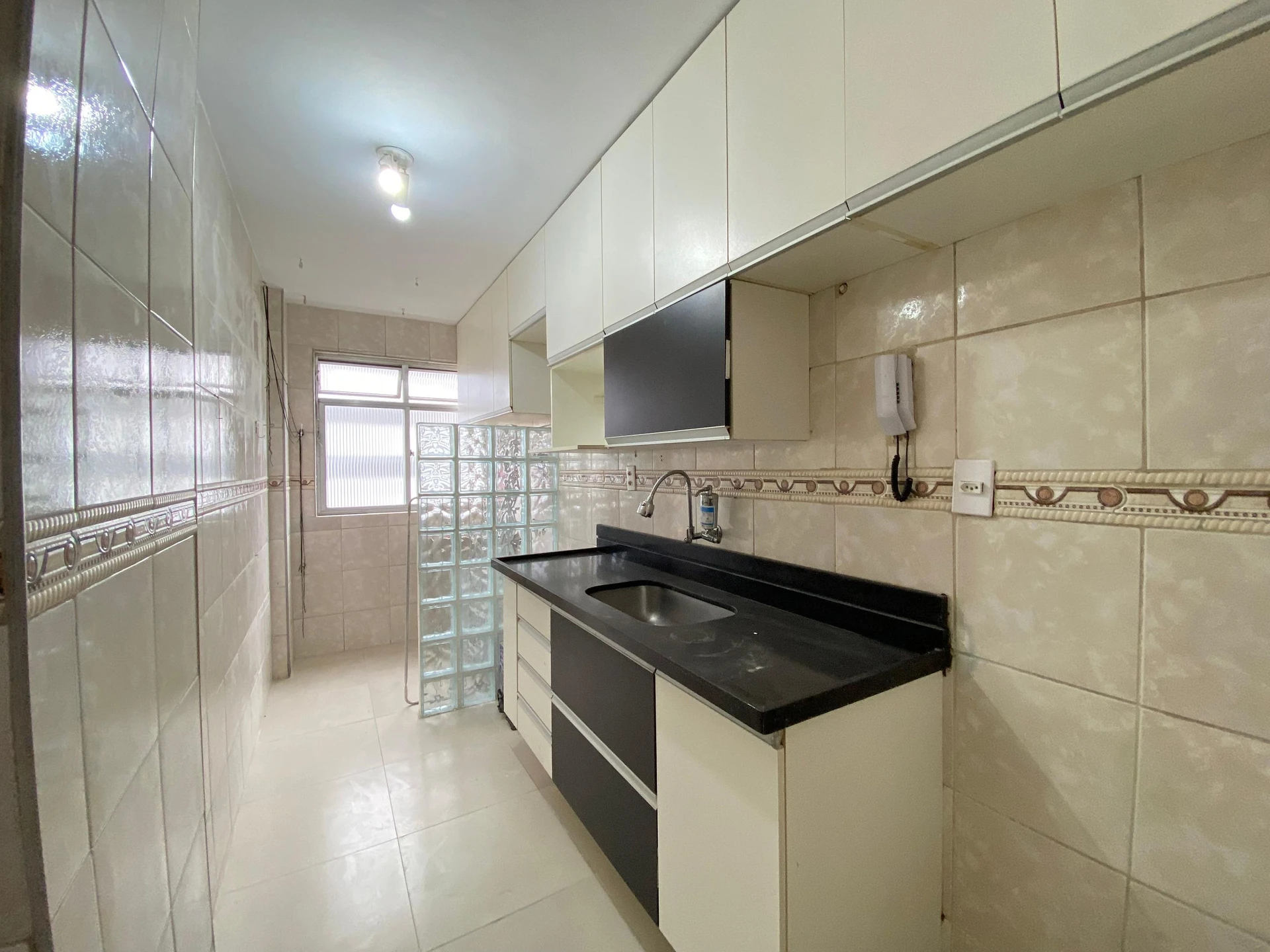 Rental apartment with a closed kitchen and 2 bedrooms — photo 28